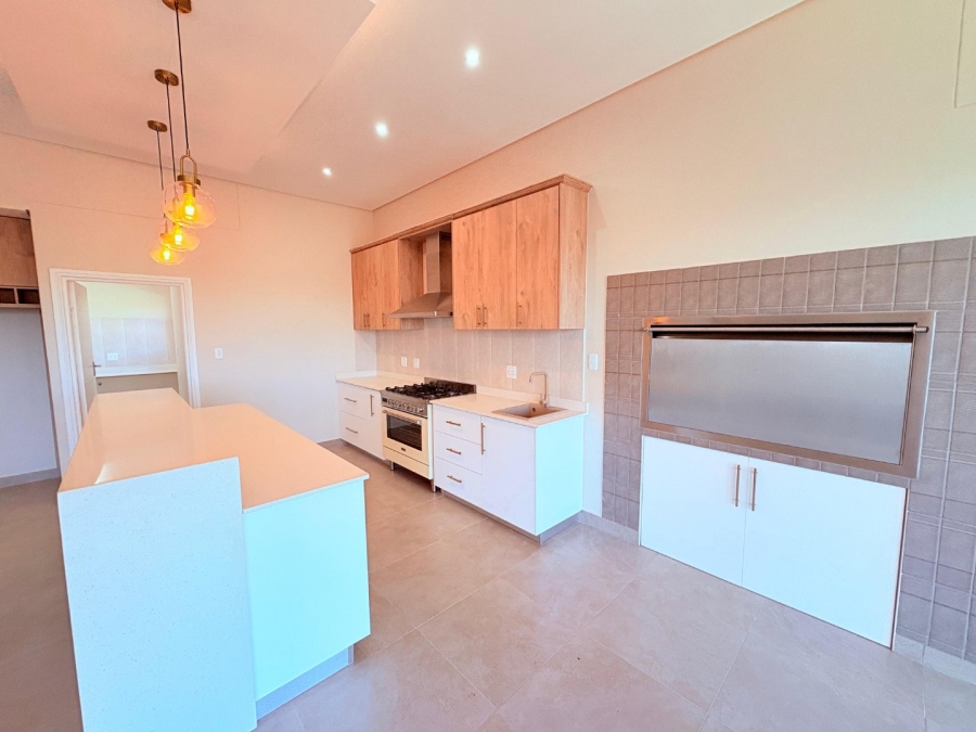 3 Bedroom Property for Sale in Hartenbos Heuwels Western Cape